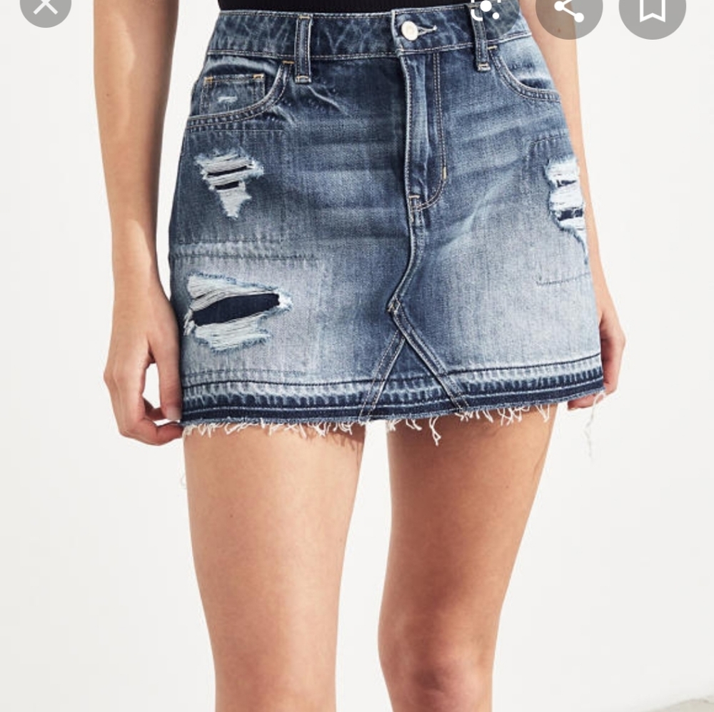 Hollister mini skirt